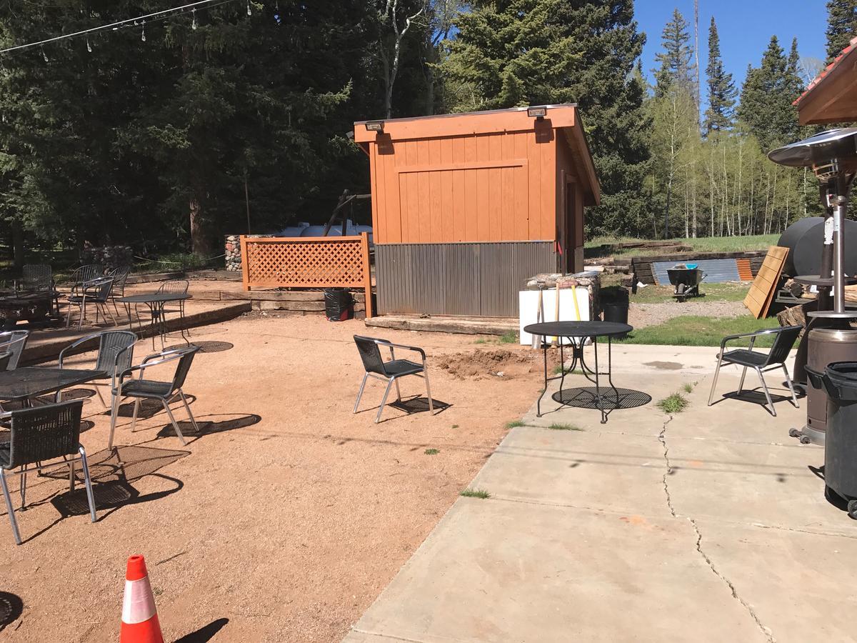 Arrowhead Mountain Lodge Cimarron Exterior photo